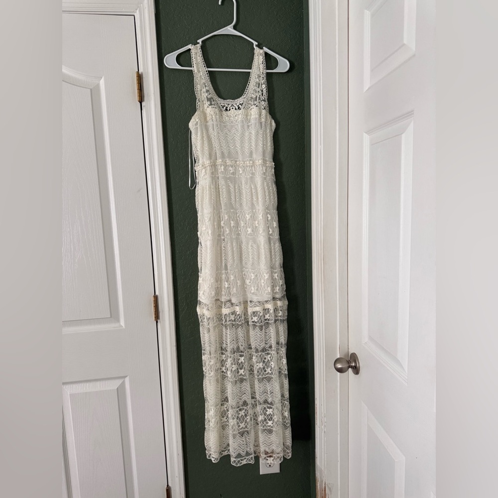Ellison Ivory Lace Blouse